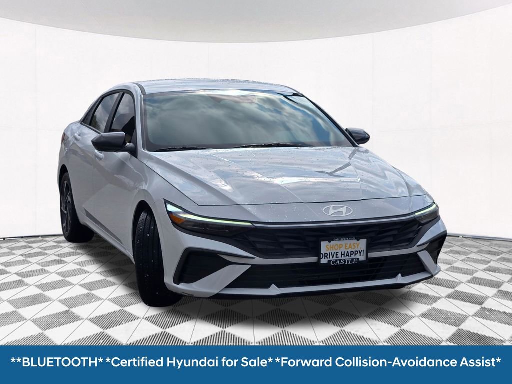 Used 2025 Hyundai Elantra Sport image 7