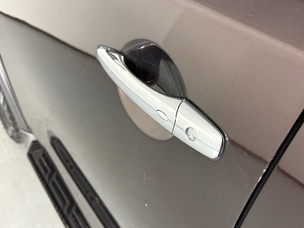 Used 2018 Nissan Armada SL image 12