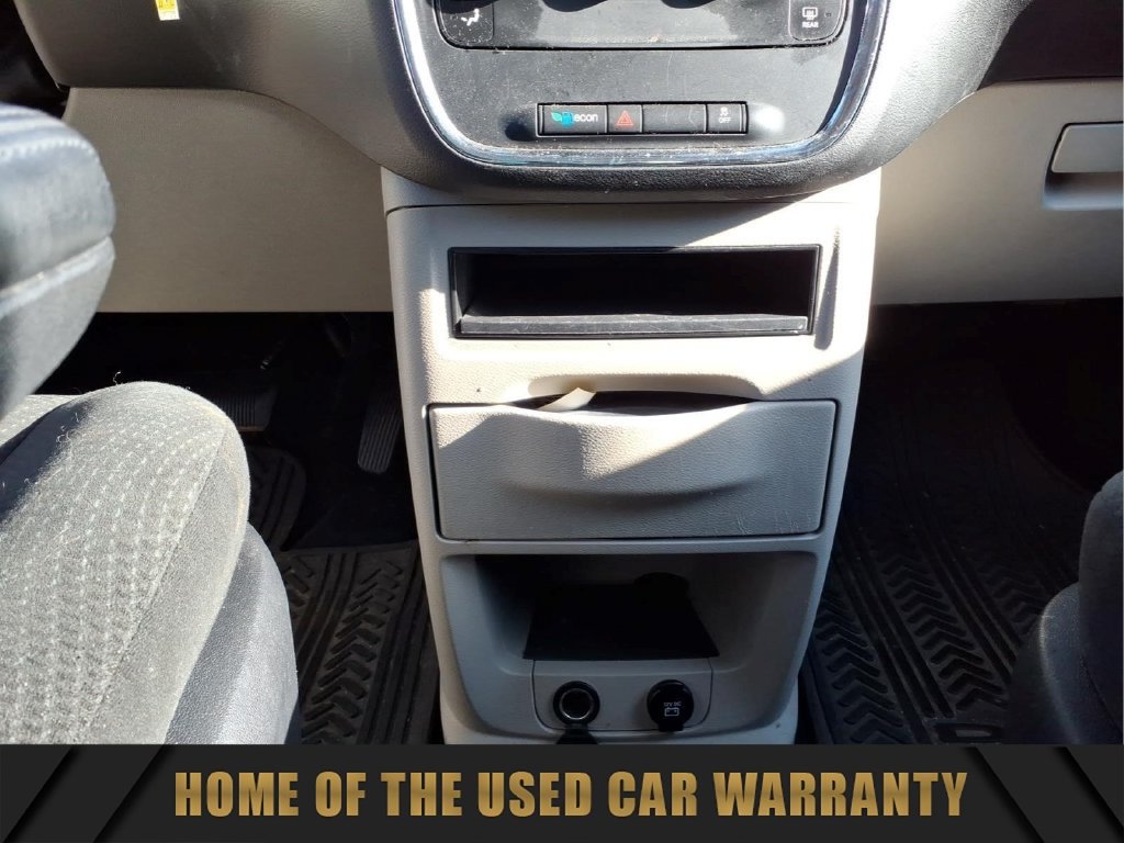 Used 2016 Dodge Grand Caravan American Value Package w/ UConnect Hands-Free Group FWD image 25