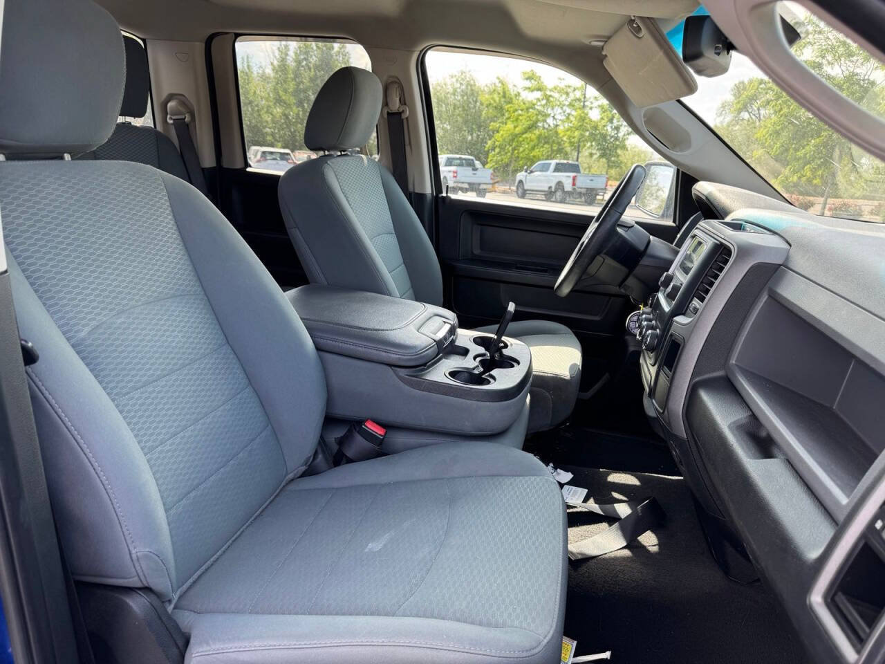 Used 2018 RAM 1500 ST w/ SXT Appearance Group AWD/4WD image 18
