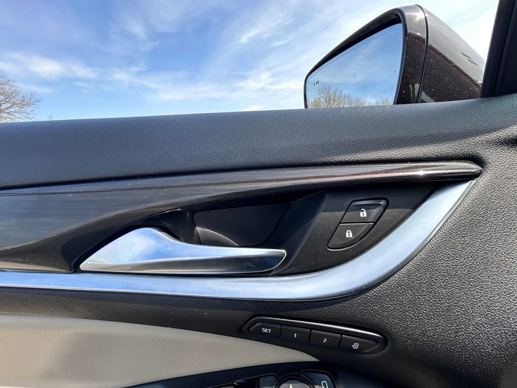 Used 2019 Buick Enclave Premium w/ Experience Buick Package image 32