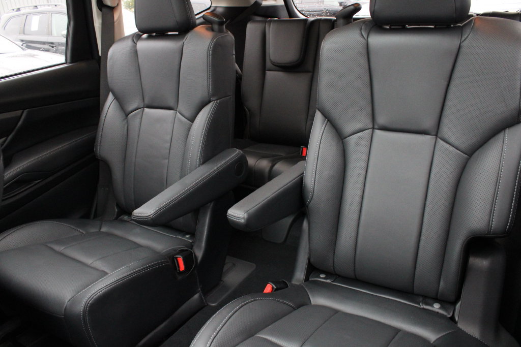 Used 2024 Subaru Ascent Limited AWD/4WD image 23