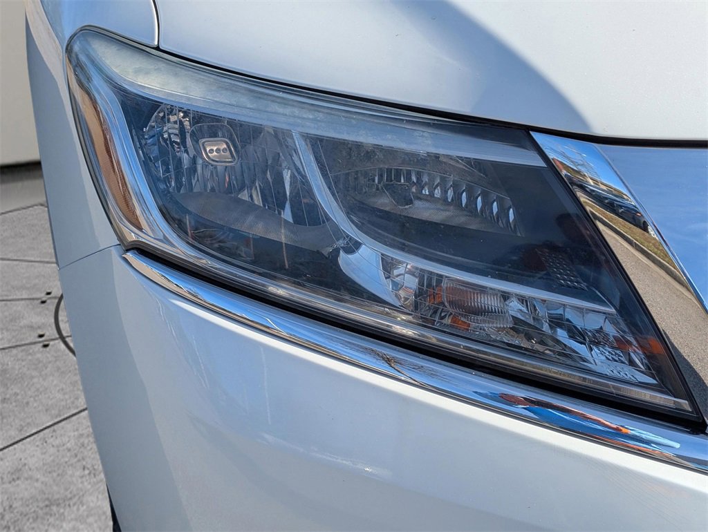 Used 2015 Nissan Pathfinder SV image 9