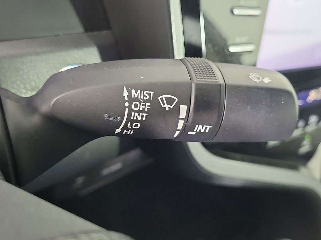 Certified 2019 Toyota Camry XLE FWD image 12