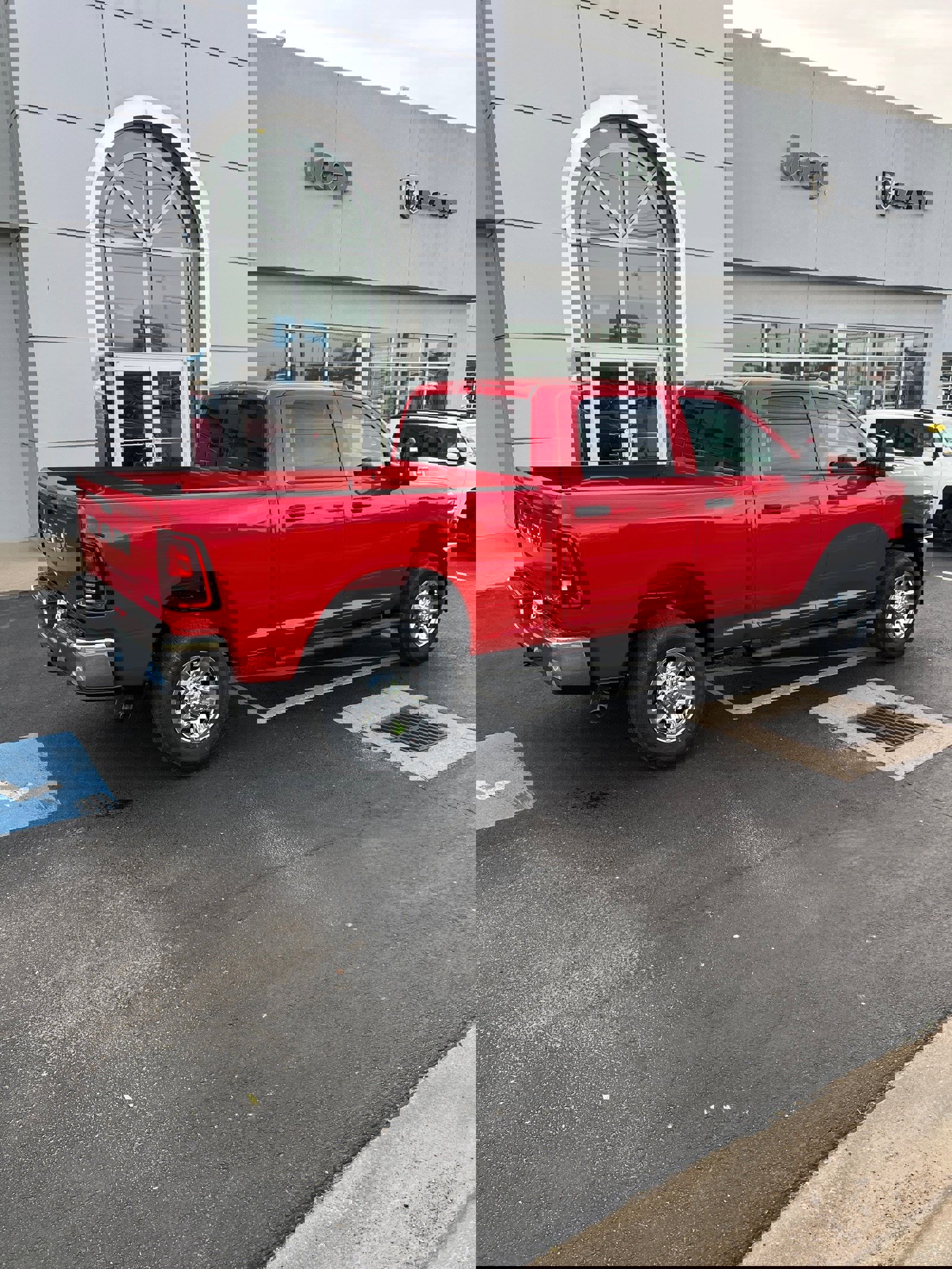 New 2026 RAM 2500 Tradesman AWD/4WD image 7