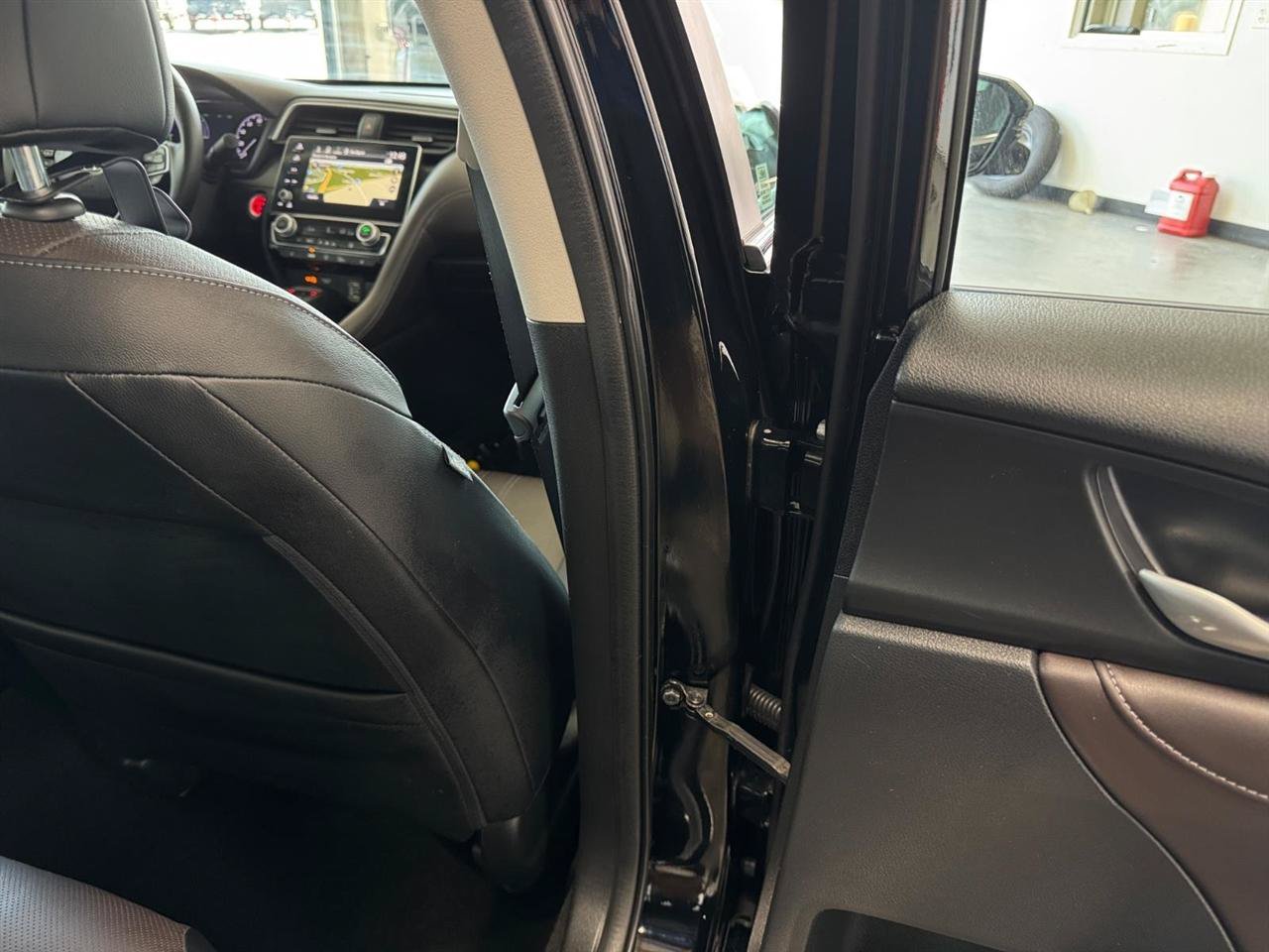 Used 2019 Honda Insight Touring image 28