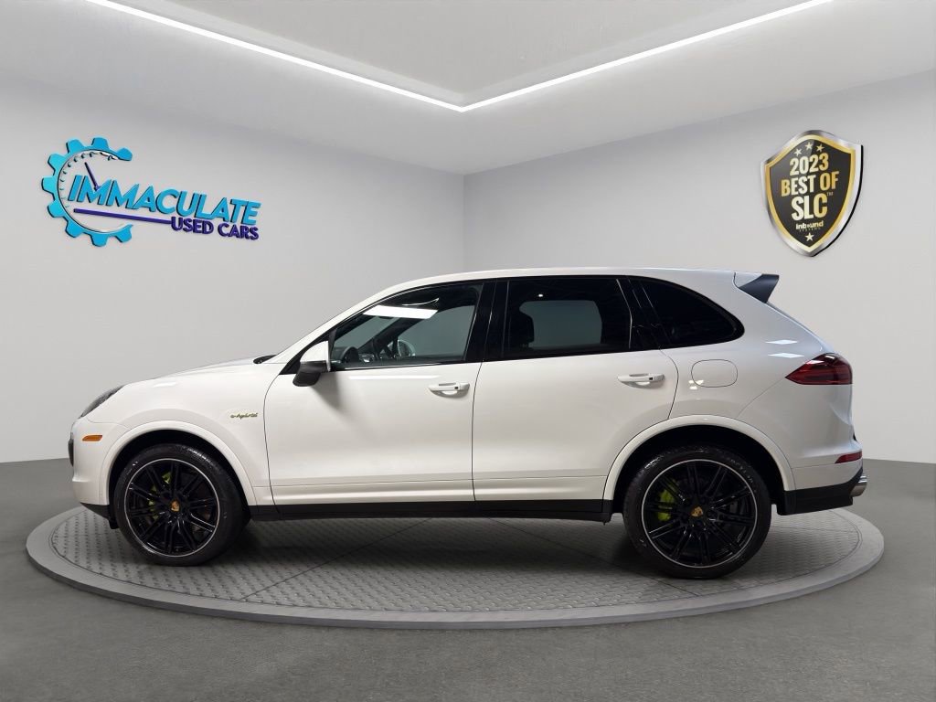 Used 2018 Porsche Cayenne S image 2
