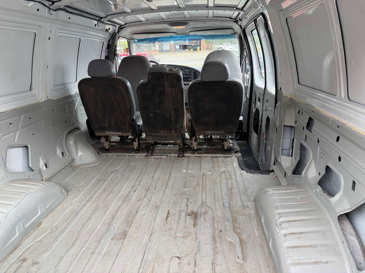 Used 1997 Ford E-150 and Econoline 150 image 18