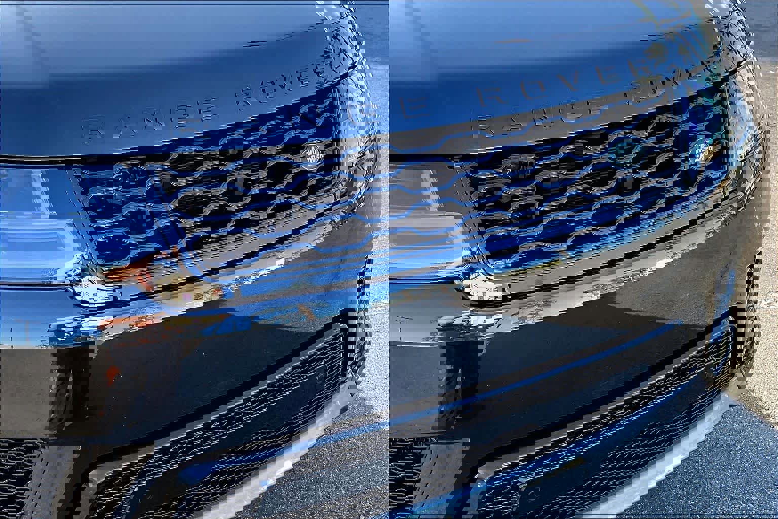 Used 2022 Land Rover Range Rover Sport HSE Silver Edition image 28