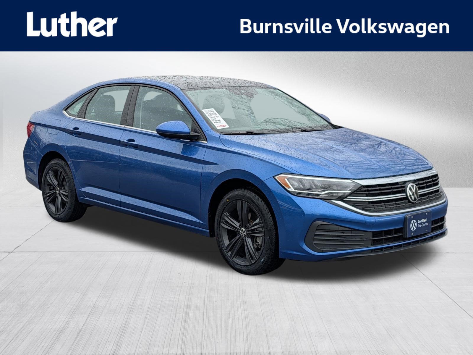 Certified 2022 Volkswagen Jetta SE w/ Panoramic Sunroof Package