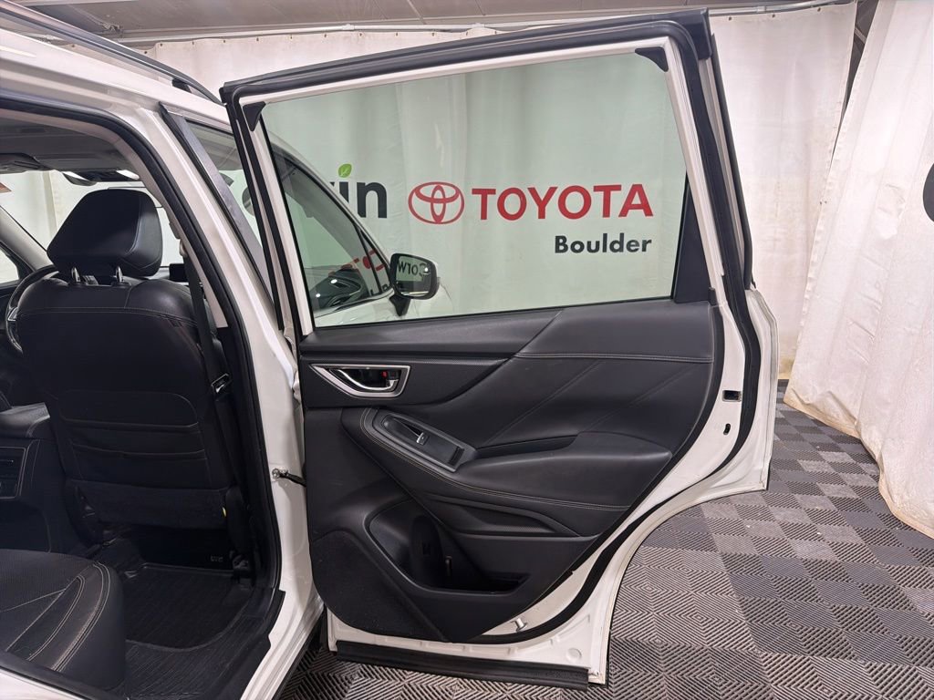 Used 2019 Subaru Forester Limited AWD/4WD image 13
