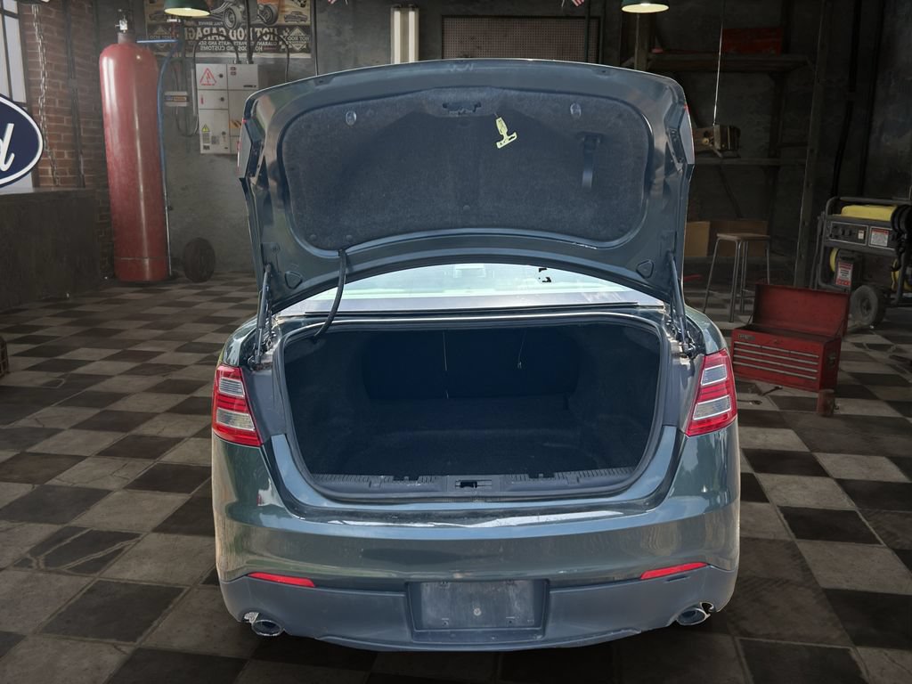 Used 2016 Ford Taurus SE FWD image 10
