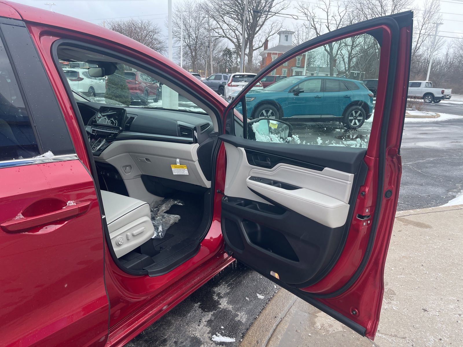 New 2026 Honda Odyssey Touring image 11