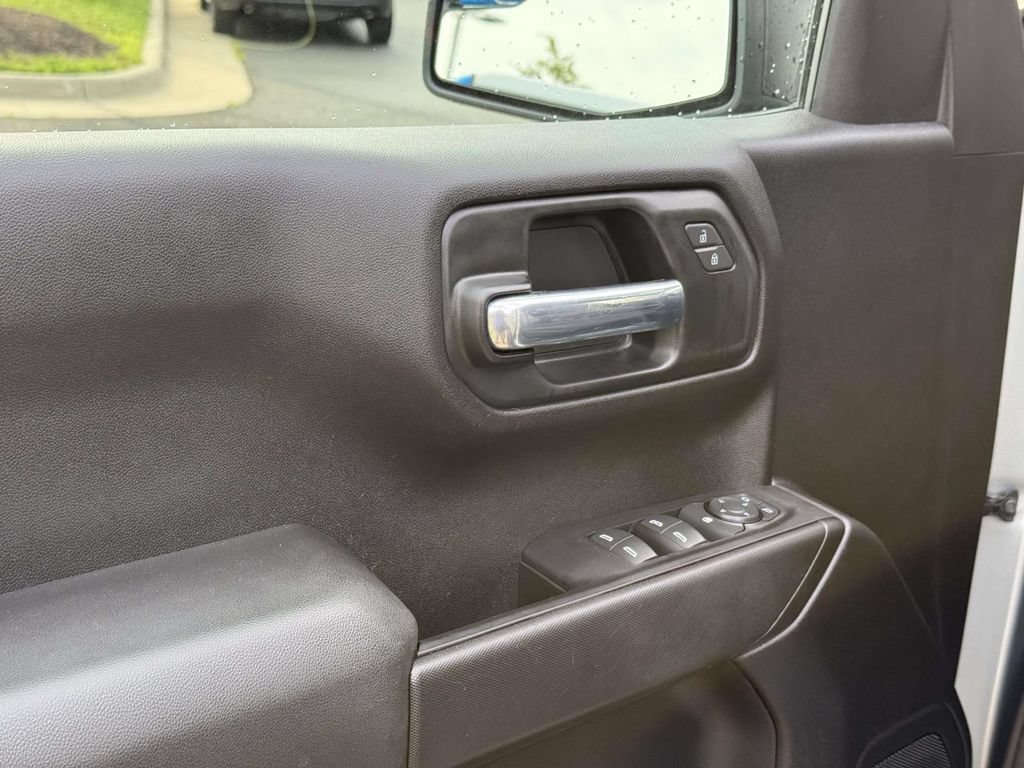 Used 2025 Chevrolet Silverado 1500 Custom w/ LPO, Dark Essentials Package AWD/4WD image 32