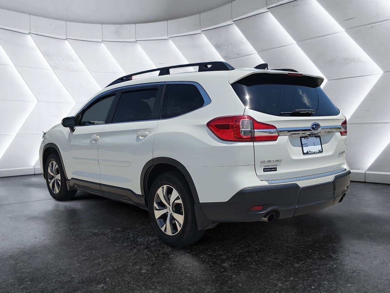 Used 2021 Subaru Ascent Premium w/ Convenience Package AWD/4WD image 5
