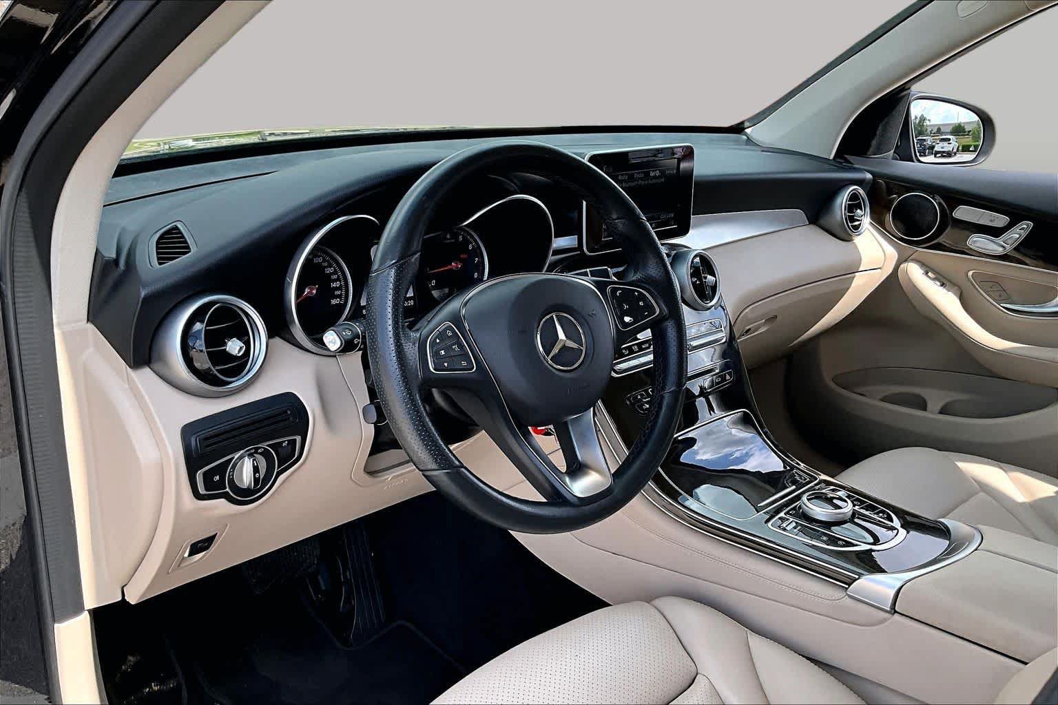 Used 2019 Mercedes-Benz GLC 300 image 18