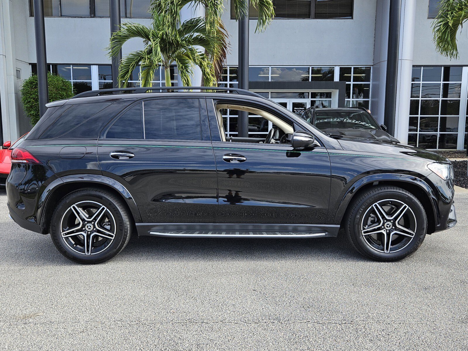 Certified 2023 Mercedes-Benz GLE 450 4MATIC image 3