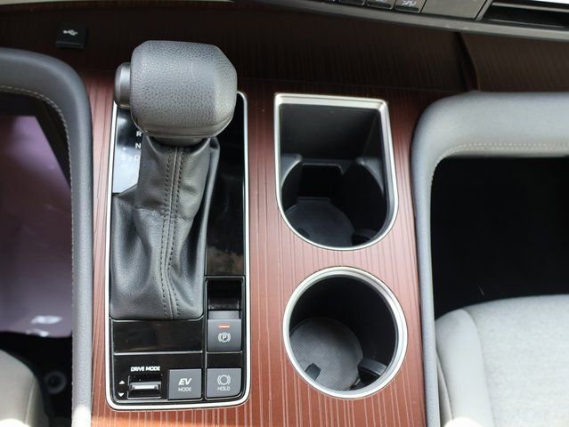 Used 2024 Toyota Sienna LE image 28