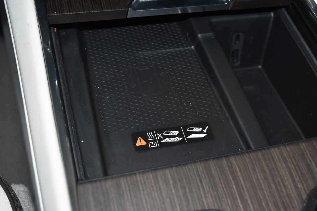 Used 2026 GMC Acadia Denali w/ Super Cruise Package image 14