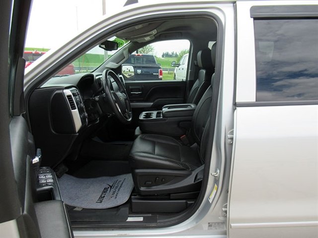 Used 2018 Chevrolet Silverado 1500 LT w/ All Star Edition AWD/4WD image 10