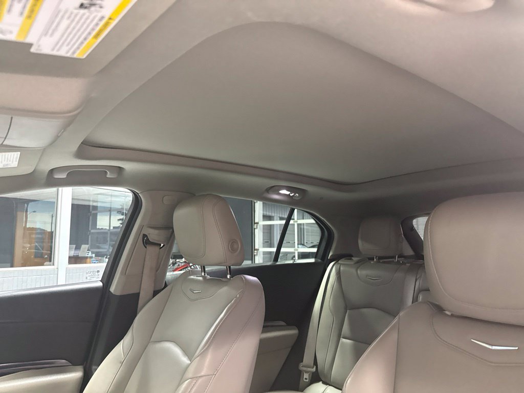 Used 2023 Cadillac XT4 Luxury w/ Cold Weather Package AWD/4WD image 24