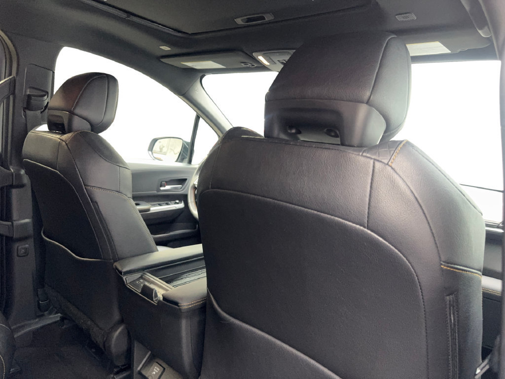 Used 2025 Toyota Sienna XLE Woodland Edition AWD/4WD image 46