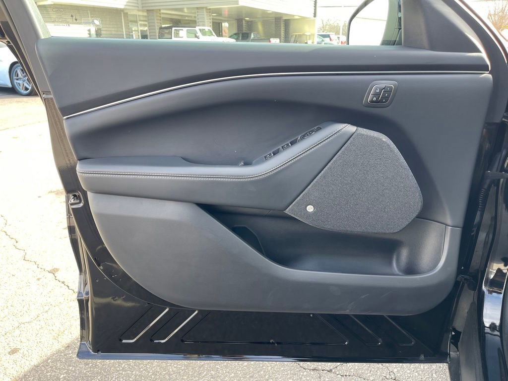 Used 2024 Ford Mustang Mach-E Premium image 16