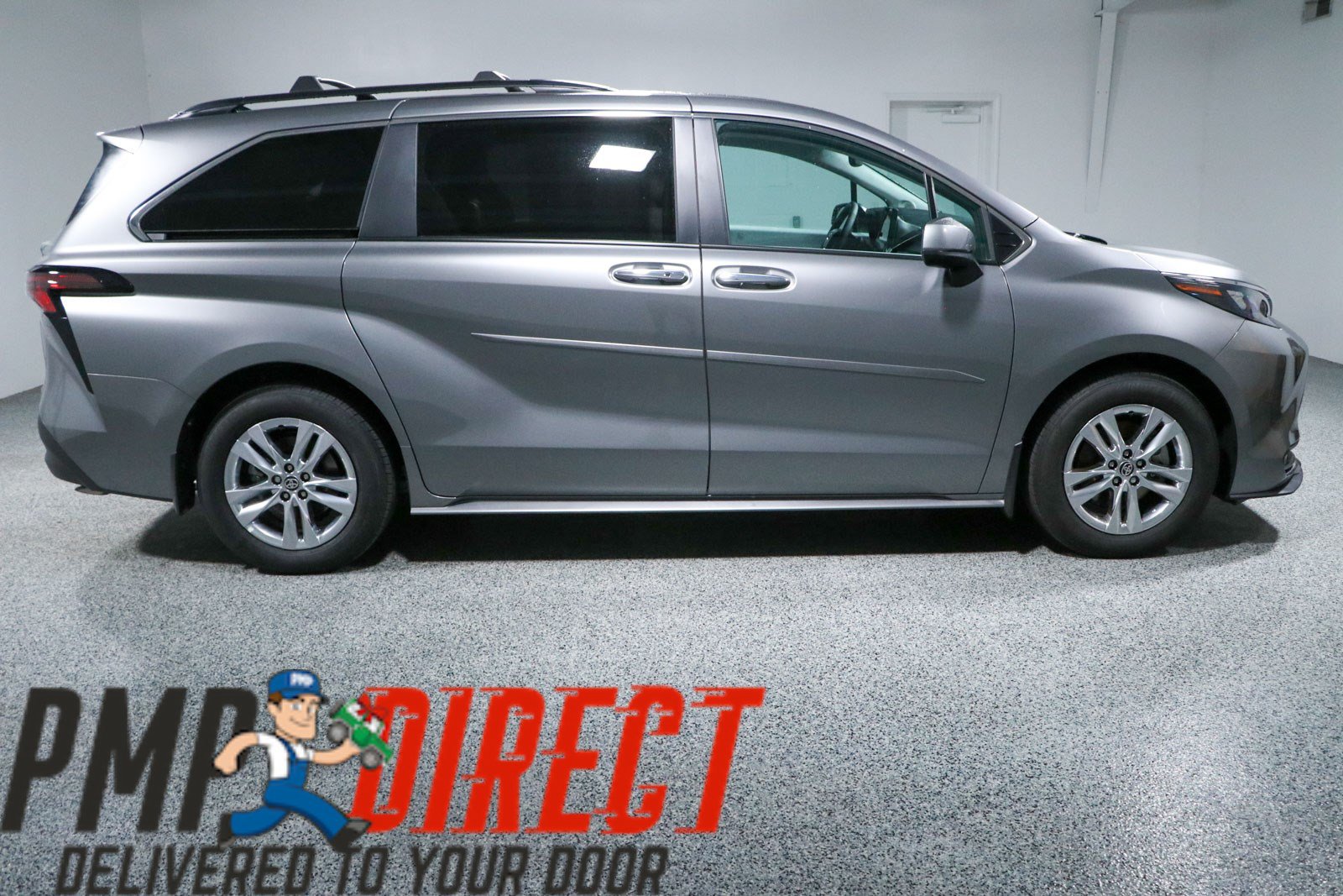 Used 2026 Toyota Sienna XLE AWD/4WD image 6