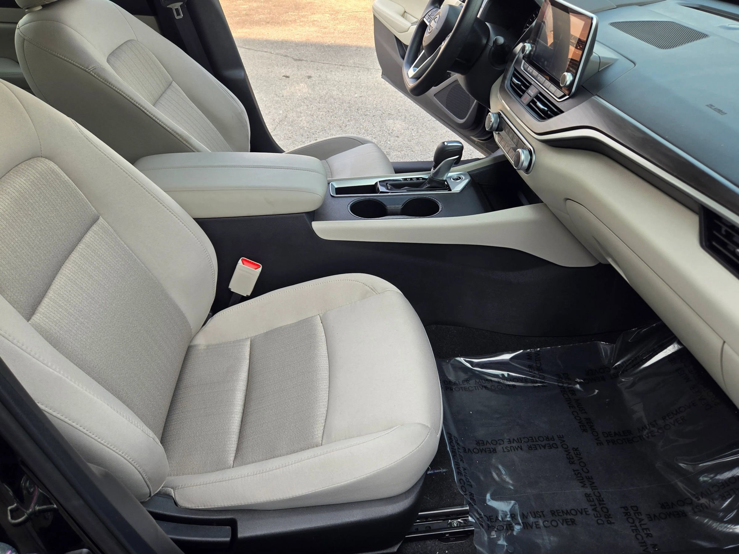 Used 2025 Nissan Altima 2.5 SV image 51