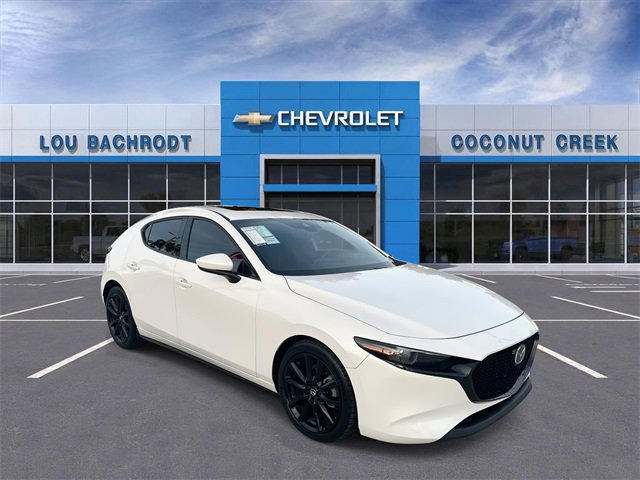 Used 2019 MAZDA MAZDA3 Hatchback w/ Premium Package image 2