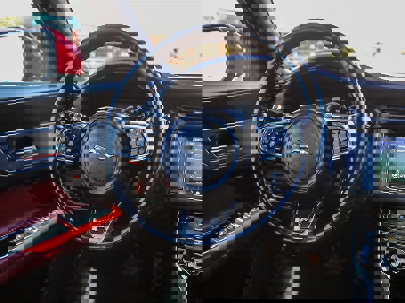 Used 2017 Jaguar XF R-Sport image 20