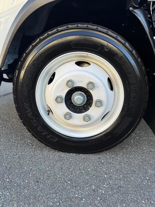 Used 2024 Isuzu NPR image 15