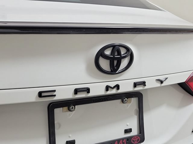 Used 2023 Toyota Camry SE w/ Convenience Package FWD image 9