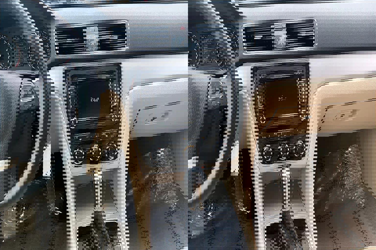 Used 2012 Volkswagen Passat 2.5 SE image 6