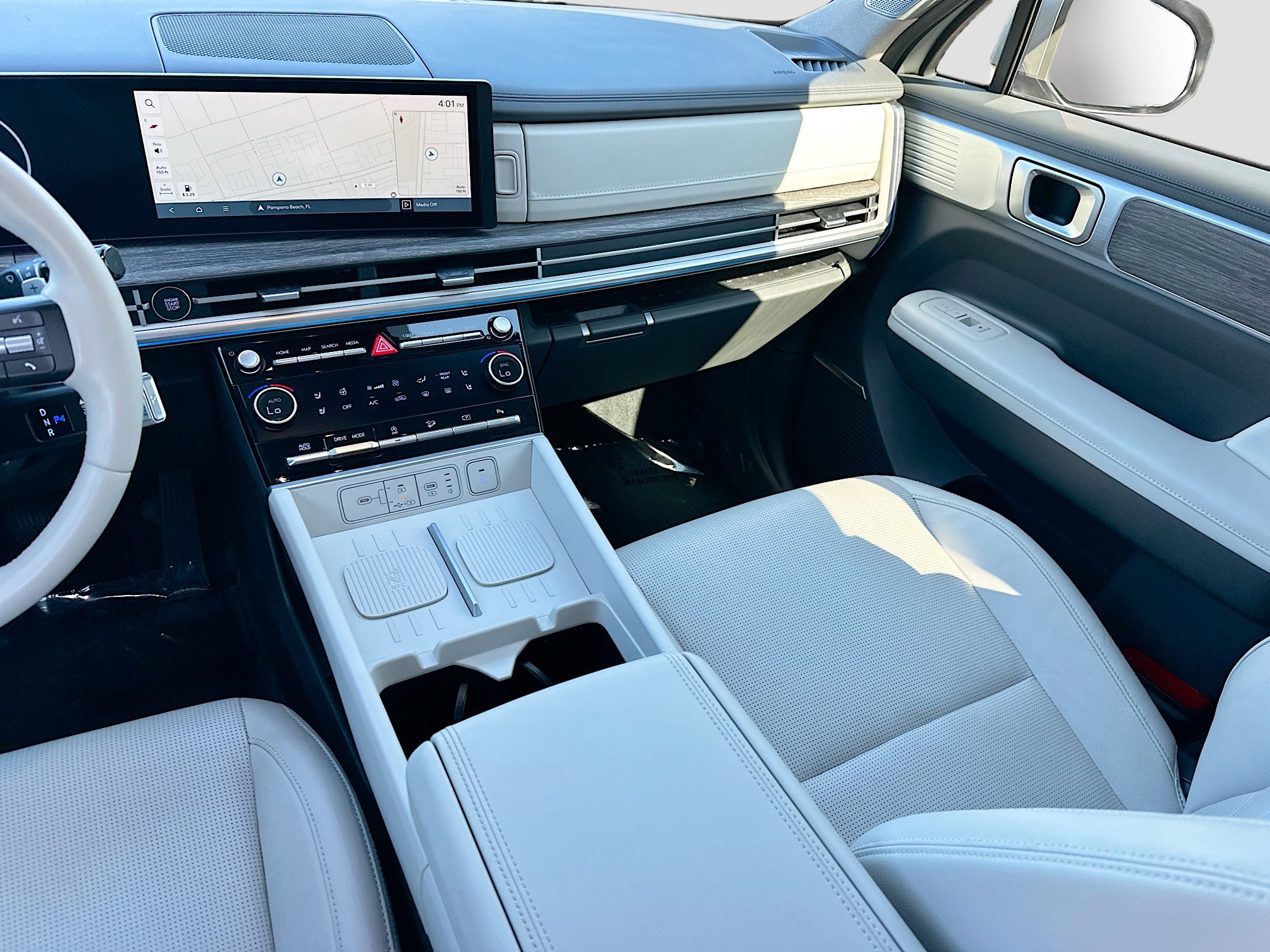 Used 2024 Hyundai Santa Fe Limited FWD image 21