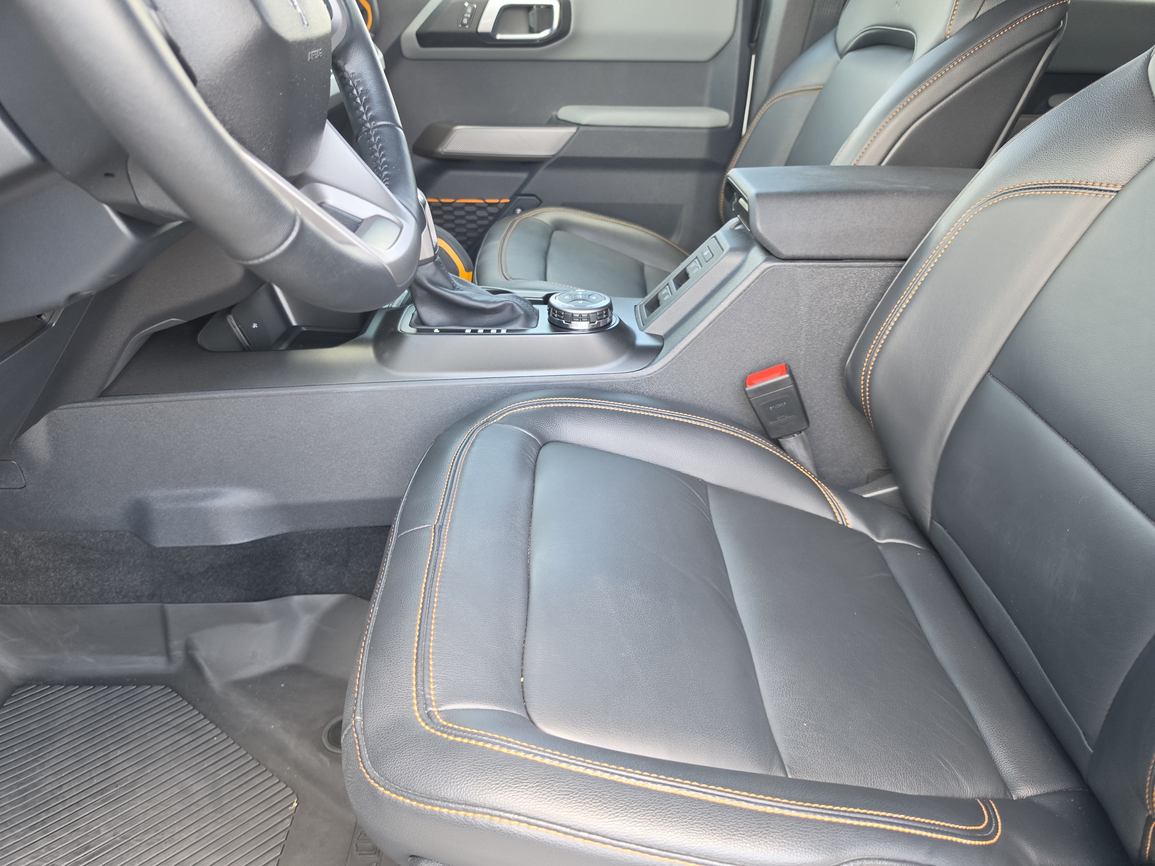 Used 2023 Ford Bronco Badlands AWD/4WD image 9