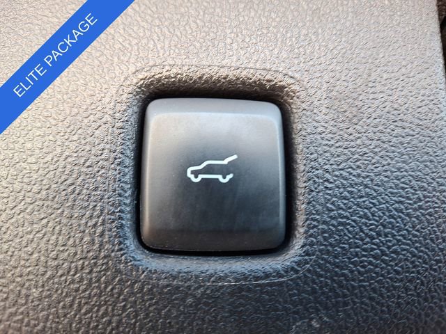 Certified 2022 Ford Escape Titanium w/ Titanium Elite Package image 31