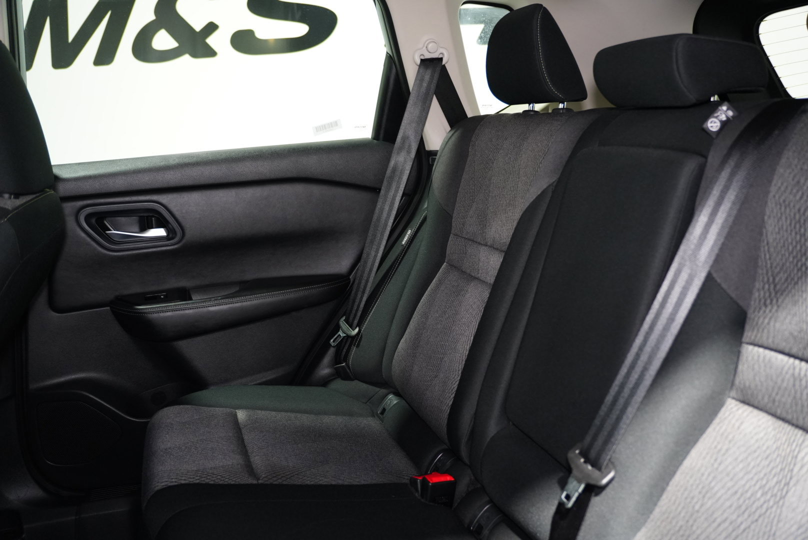 Used 2024 Nissan Rogue SV image 18