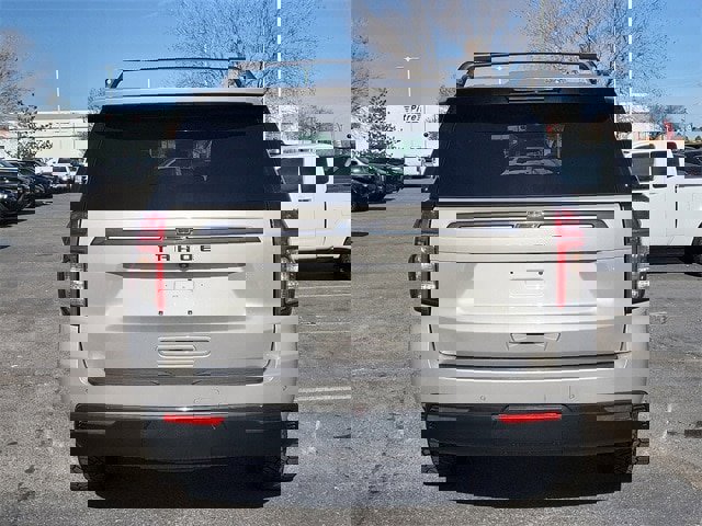 Used 2022 Chevrolet Tahoe Z71 w/ Luxury Package image 12