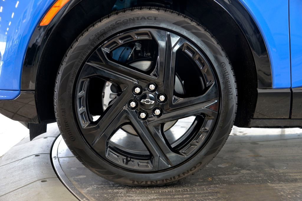 Certified 2025 Chevrolet Equinox EV RS w/ Convenience Package II image 10