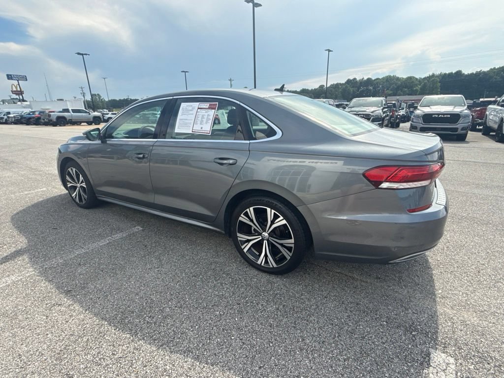 Used 2022 Volkswagen Passat 2.0T SE FWD image 6