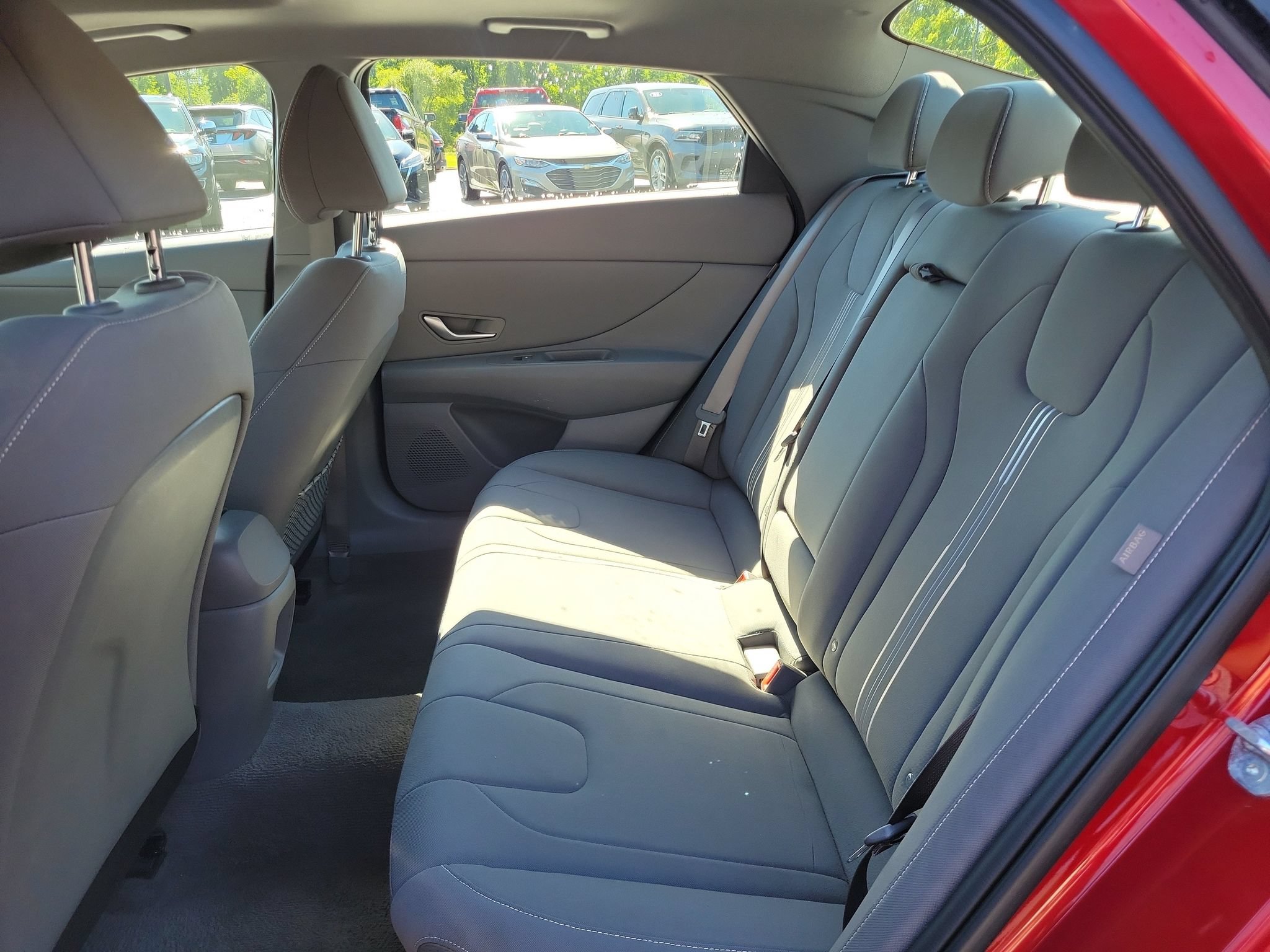 Used 2025 Hyundai Elantra SEL FWD image 21