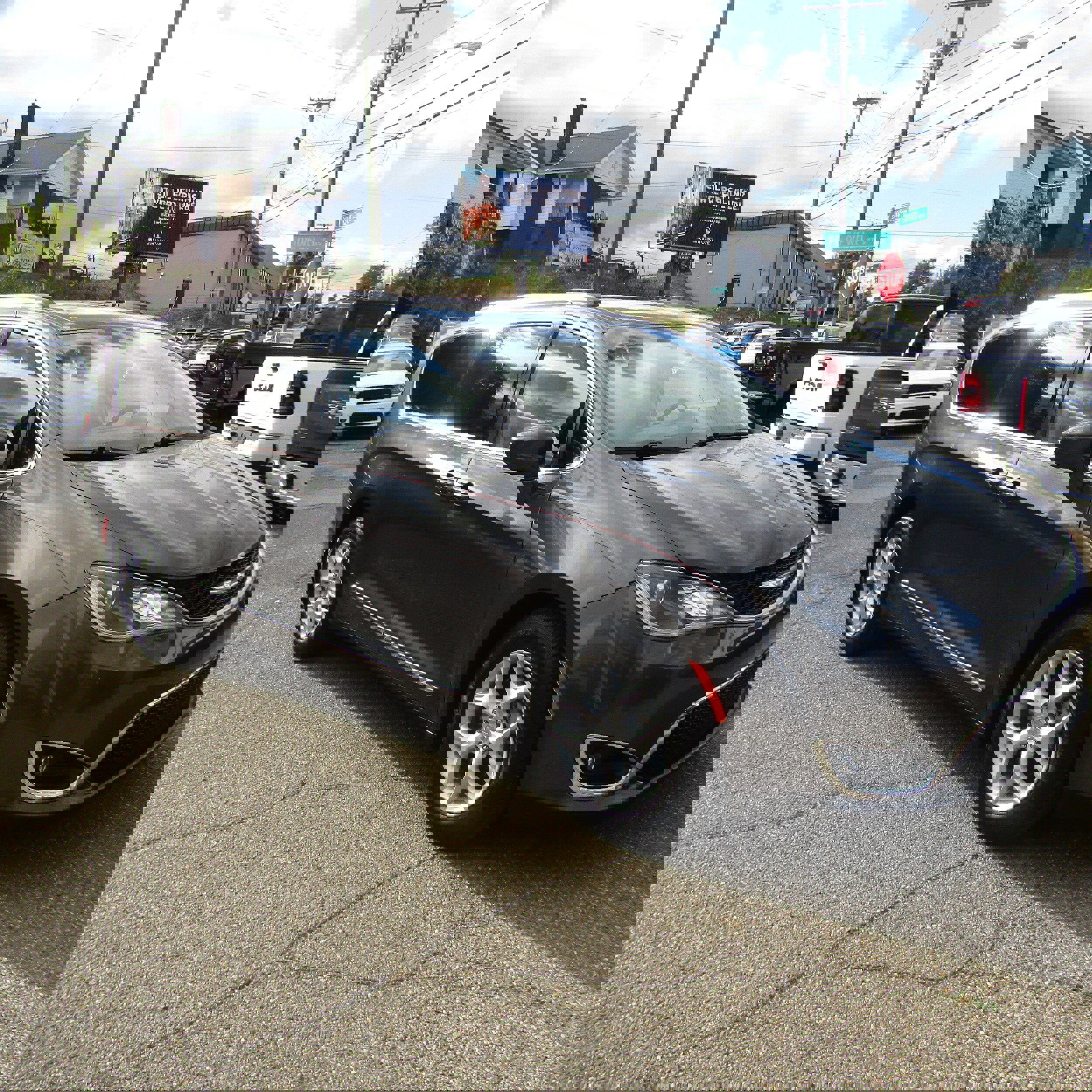 Used 2010 Chrysler Town & Country LX image 5