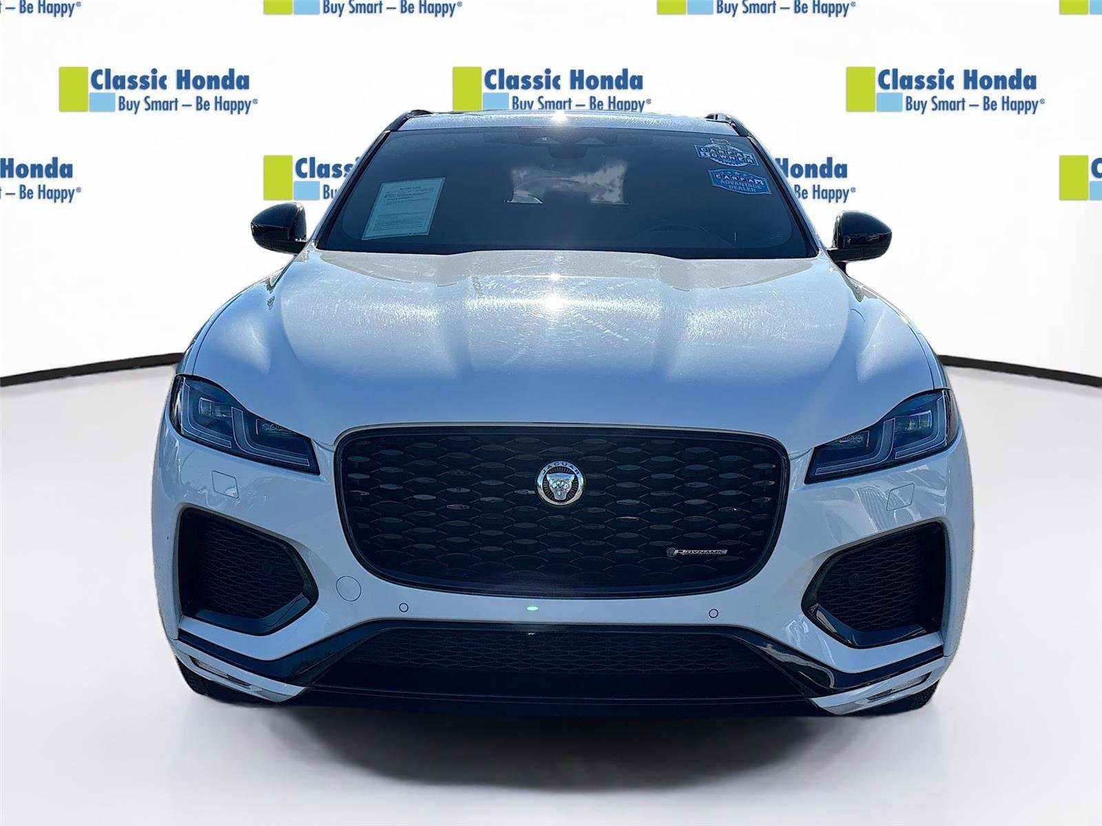 Used 2024 Jaguar F-PACE R-Dynamic S image 2