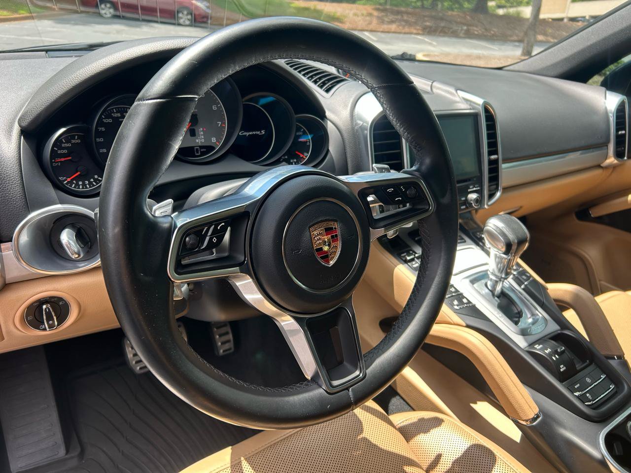 Used 2017 Porsche Cayenne S w/ Premium Plus Package AWD/4WD image 12