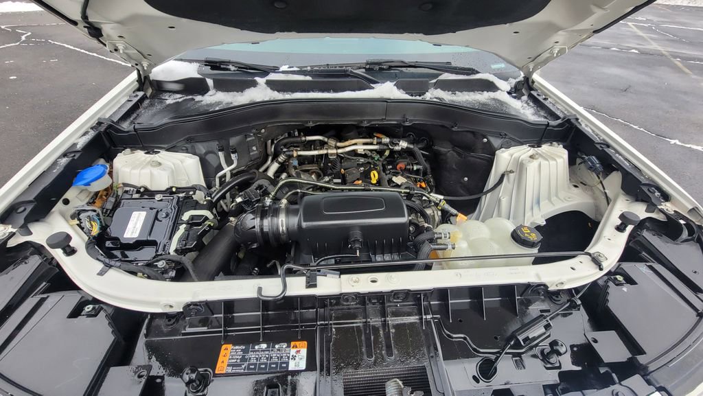 Used 2021 Ford Explorer XLT w/ Equipment Group 202A image 17