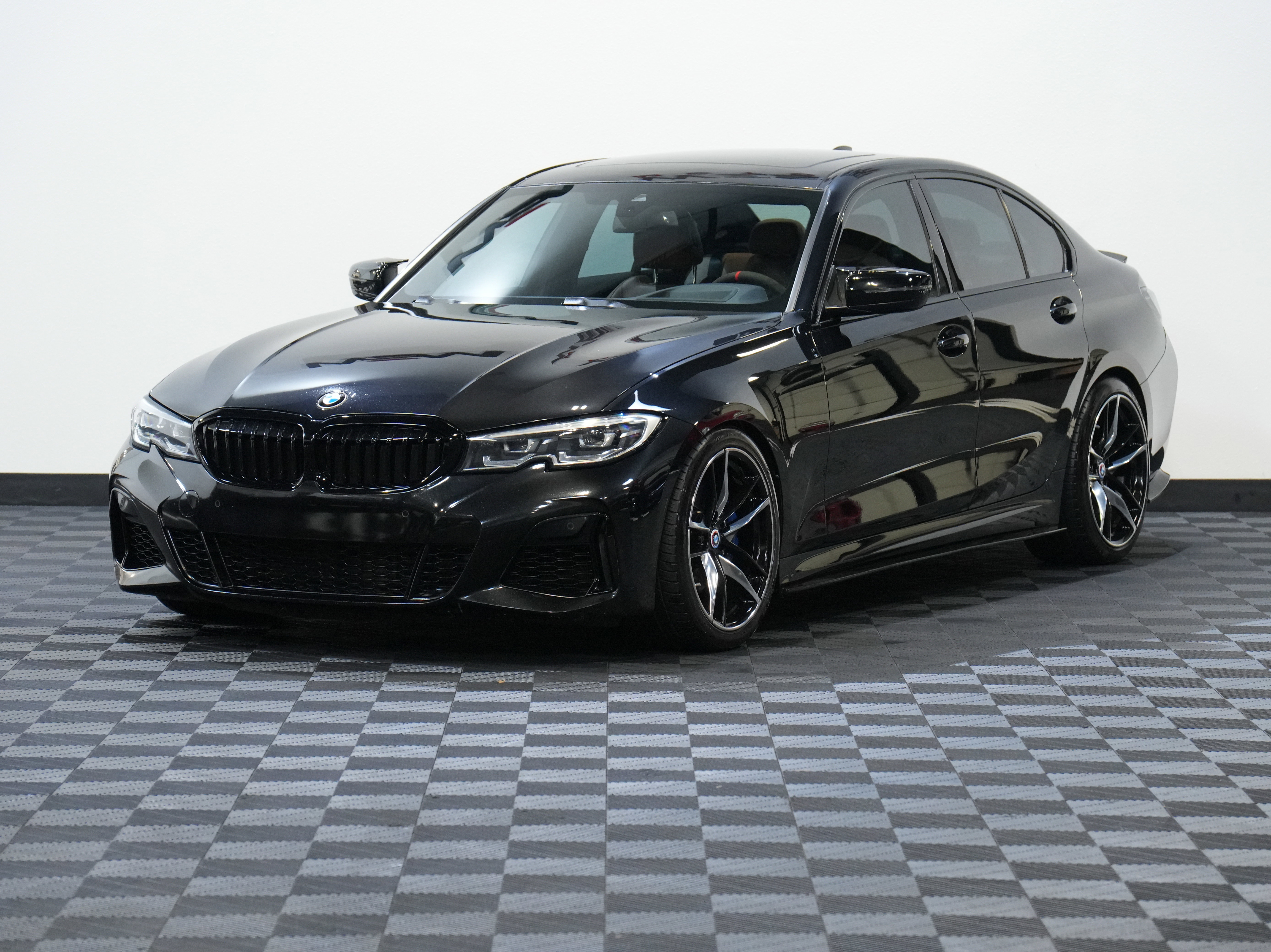 Used 2020 BMW M340i xDrive w/ Premium Package image 3