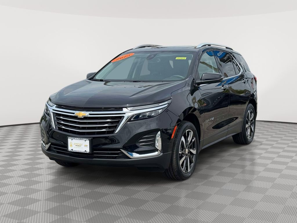 Used 2023 Chevrolet Equinox Premier AWD/4WD image 3