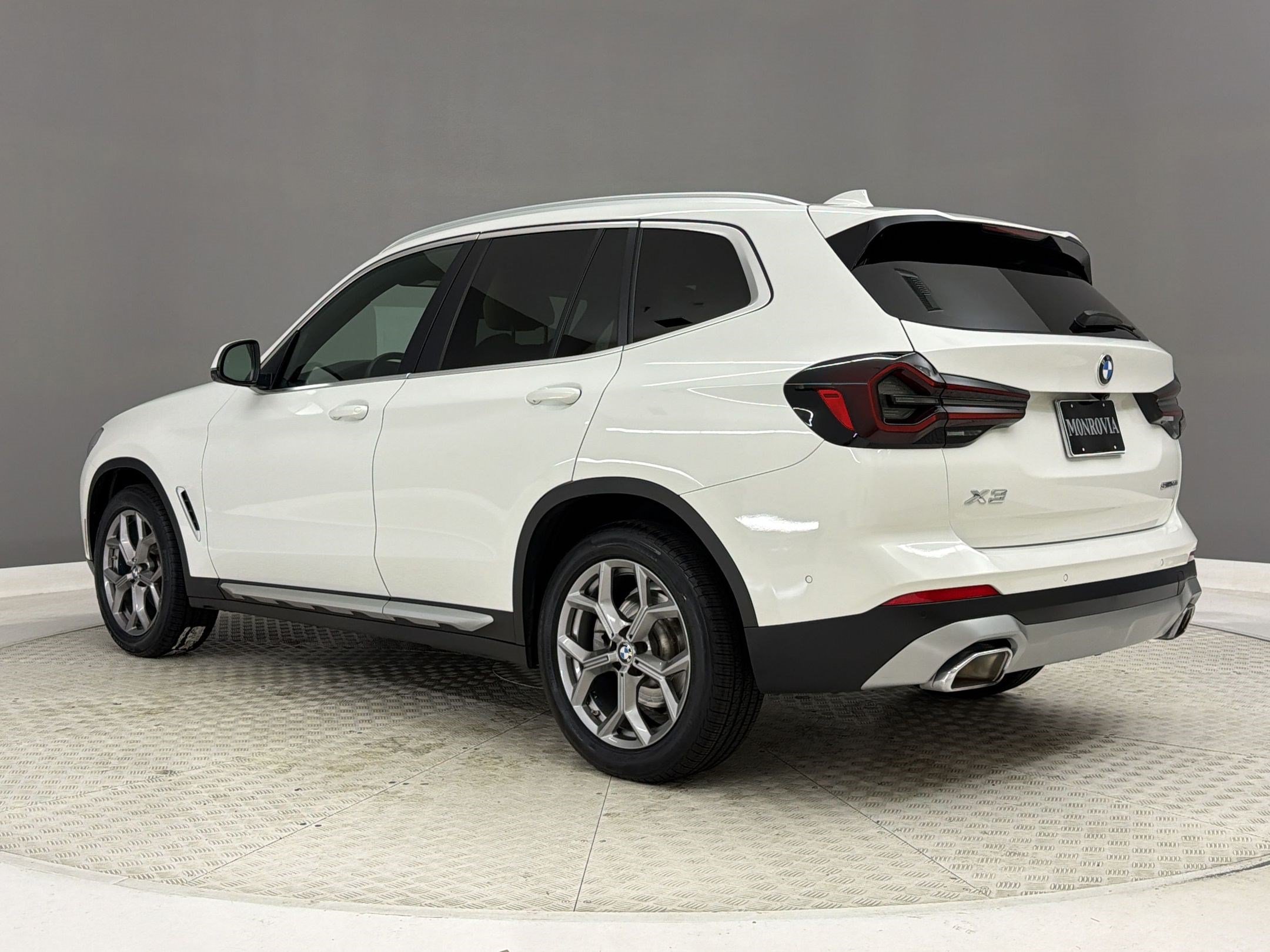 Certified 2023 BMW X3 sDrive30i w/ Premium Package RWD image 3