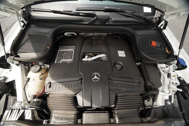 Used 2025 Mercedes-Benz GLS 580 4MATIC image 10